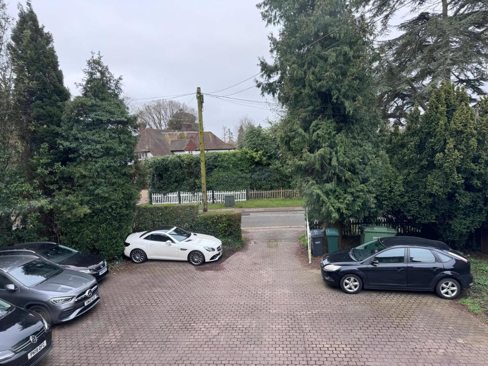 High Trees Guest House Gatwick Horley Buitenkant foto