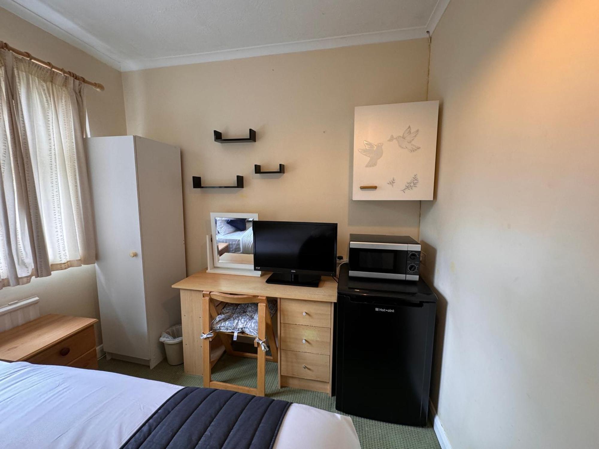 High Trees Guest House Gatwick Horley Buitenkant foto