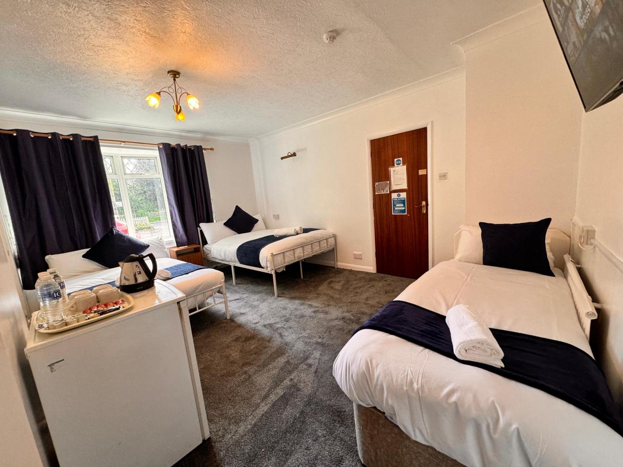 High Trees Guest House Gatwick Horley Buitenkant foto