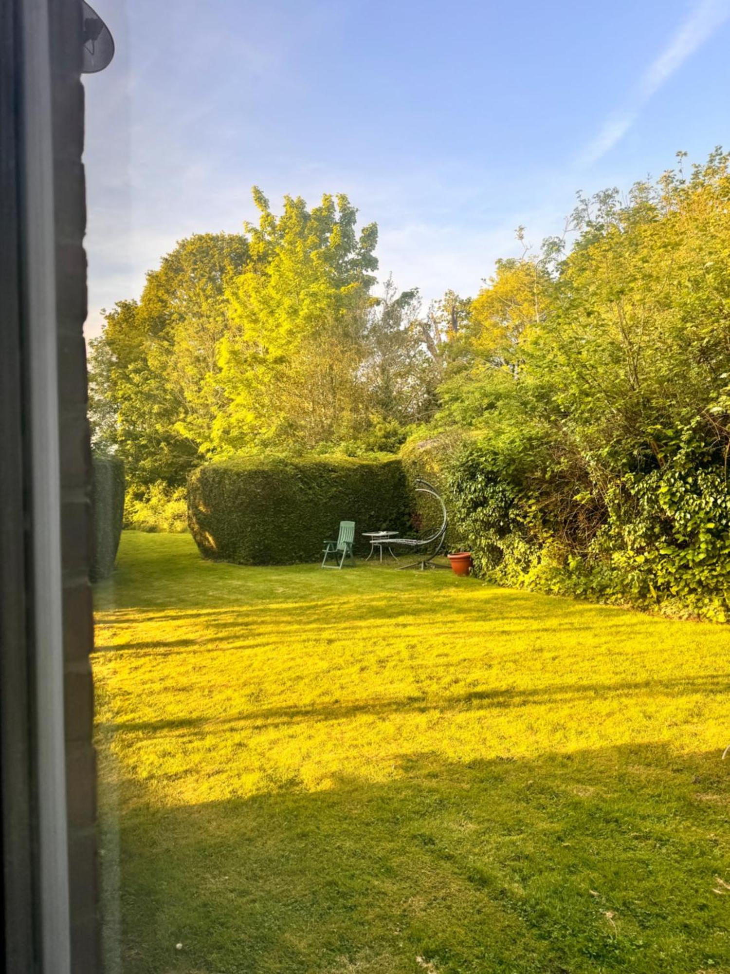 High Trees Guest House Gatwick Horley Buitenkant foto