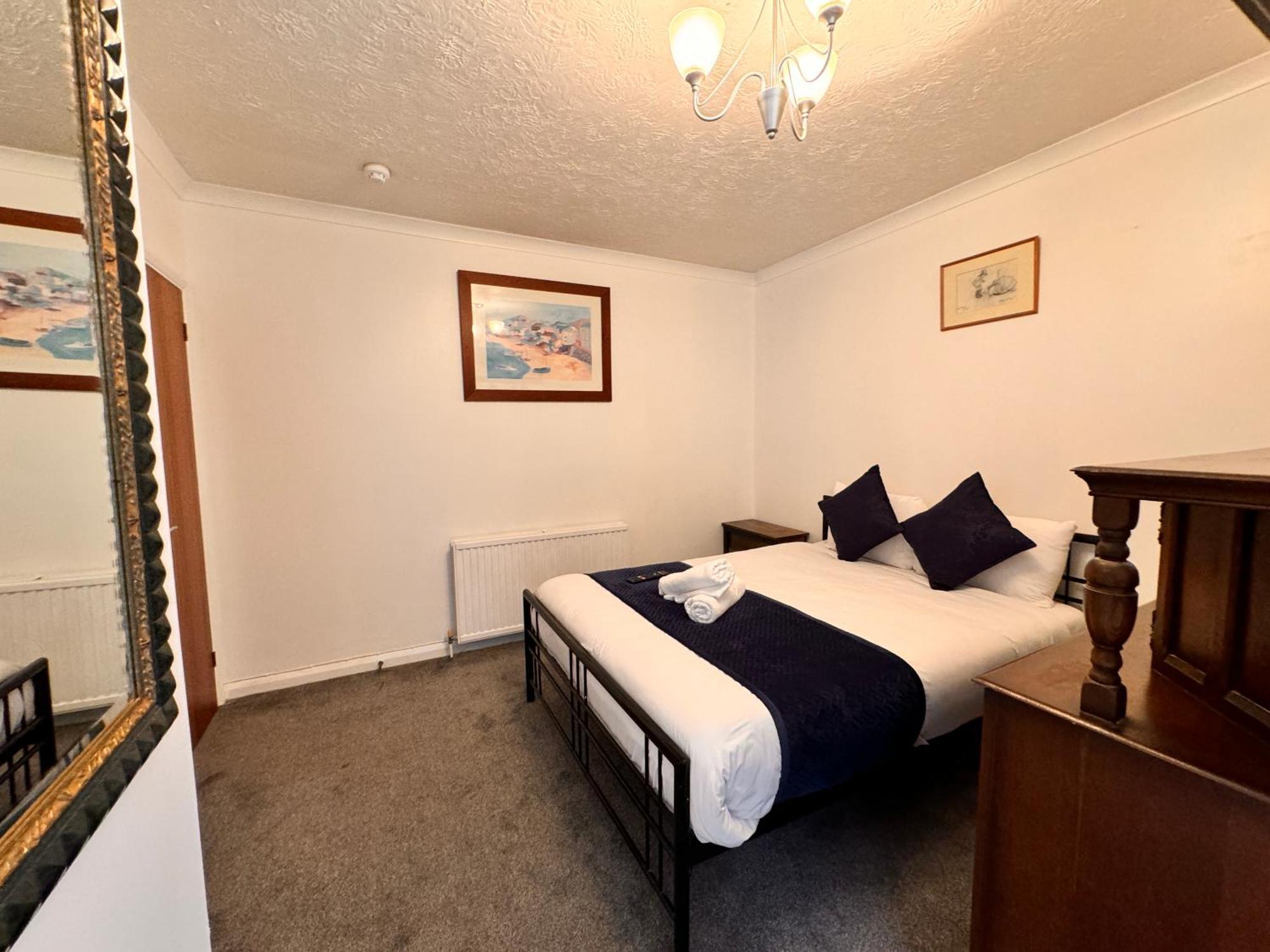 High Trees Guest House Gatwick Horley Buitenkant foto