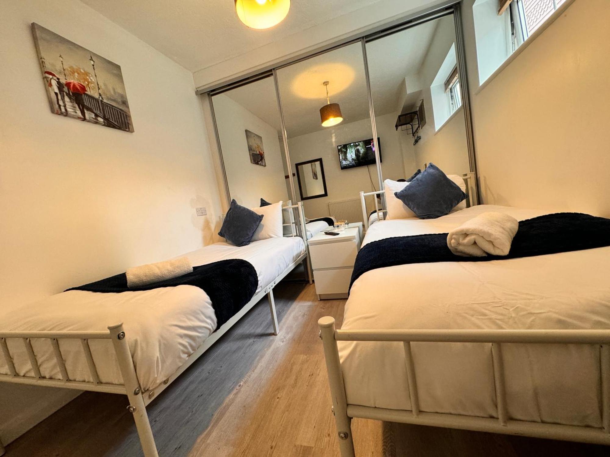 High Trees Guest House Gatwick Horley Buitenkant foto