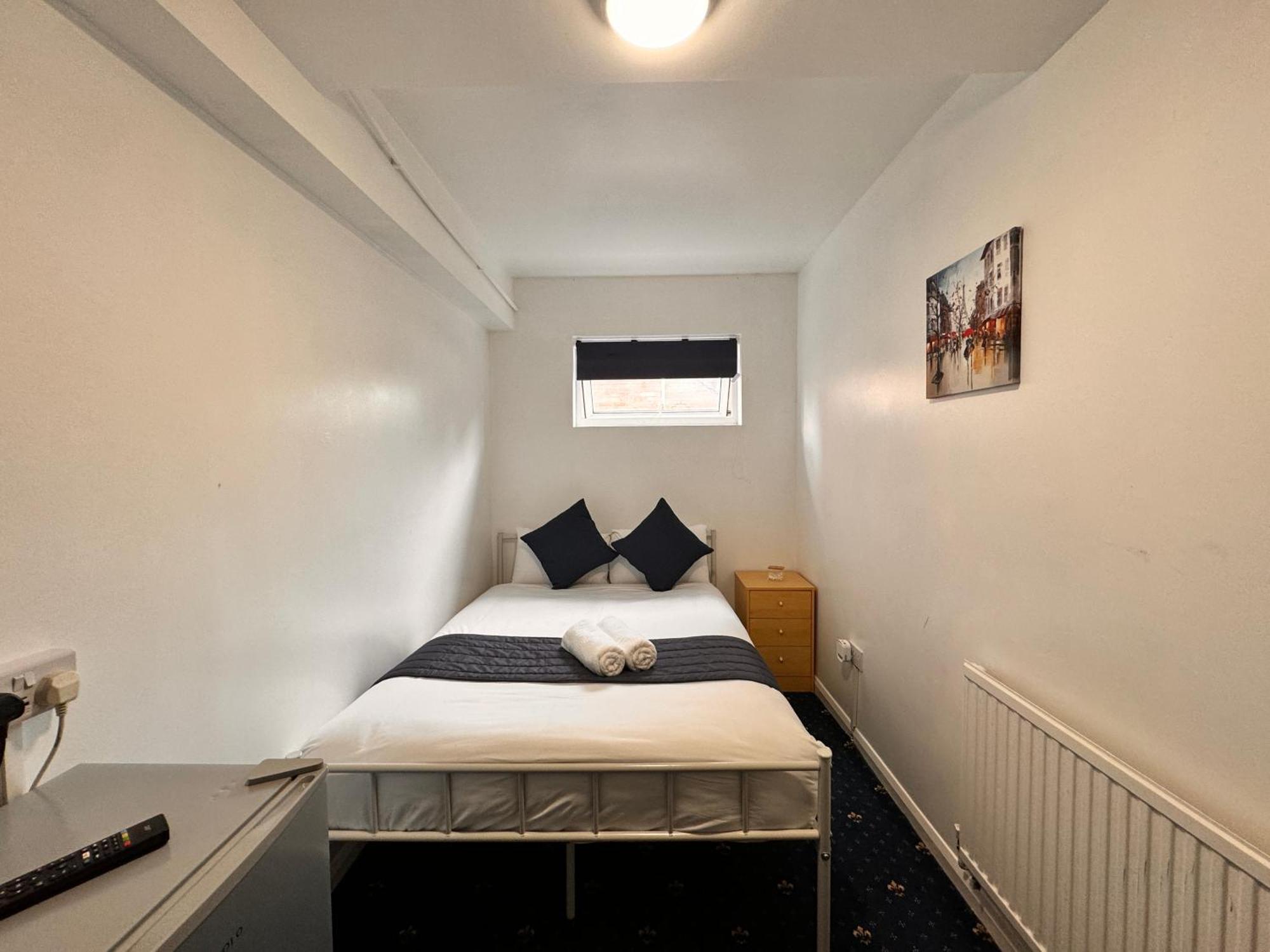 High Trees Guest House Gatwick Horley Buitenkant foto