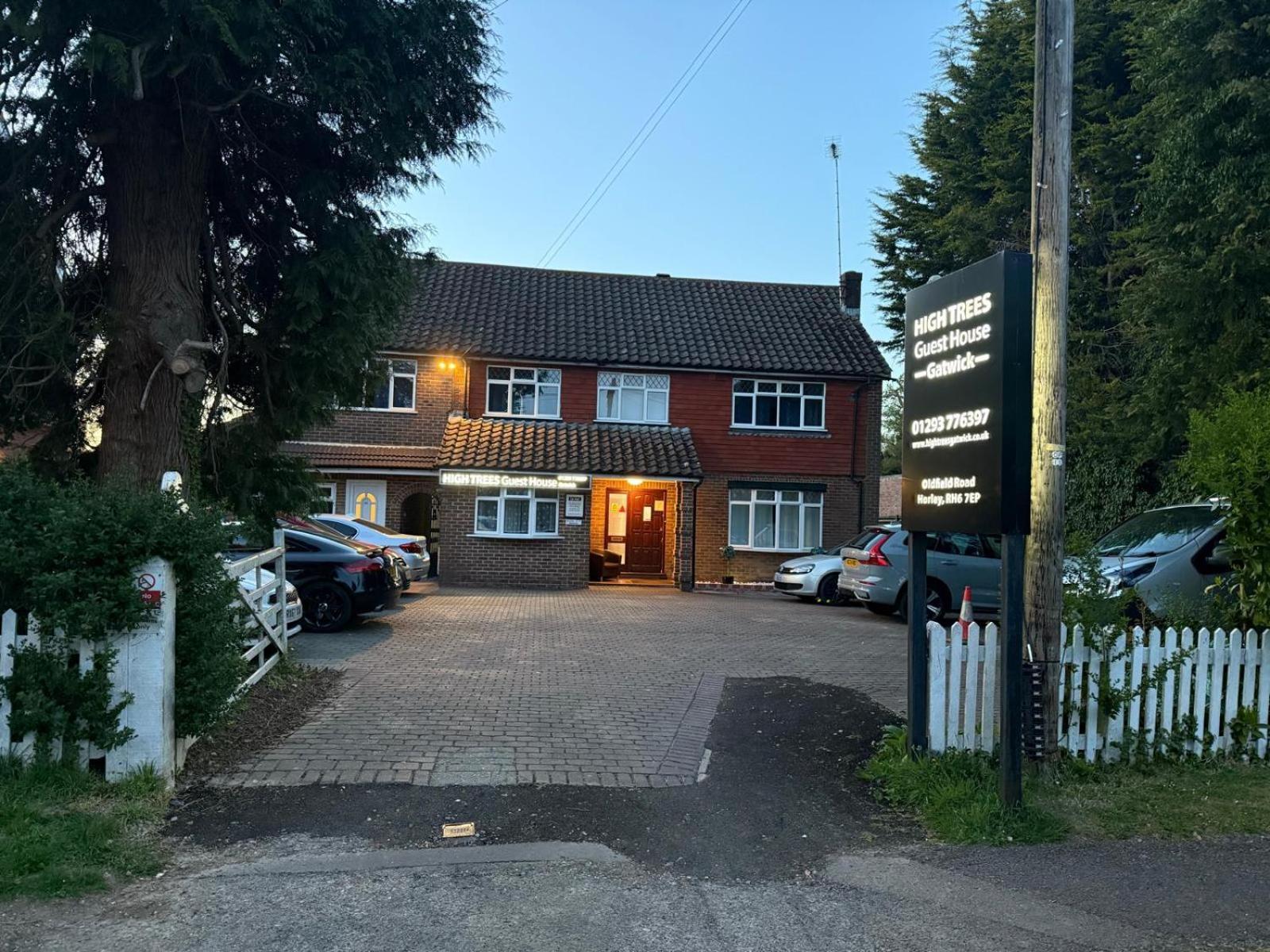 High Trees Guest House Gatwick Horley Buitenkant foto