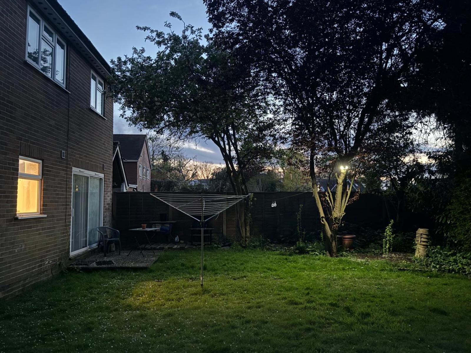 High Trees Guest House Gatwick Horley Buitenkant foto